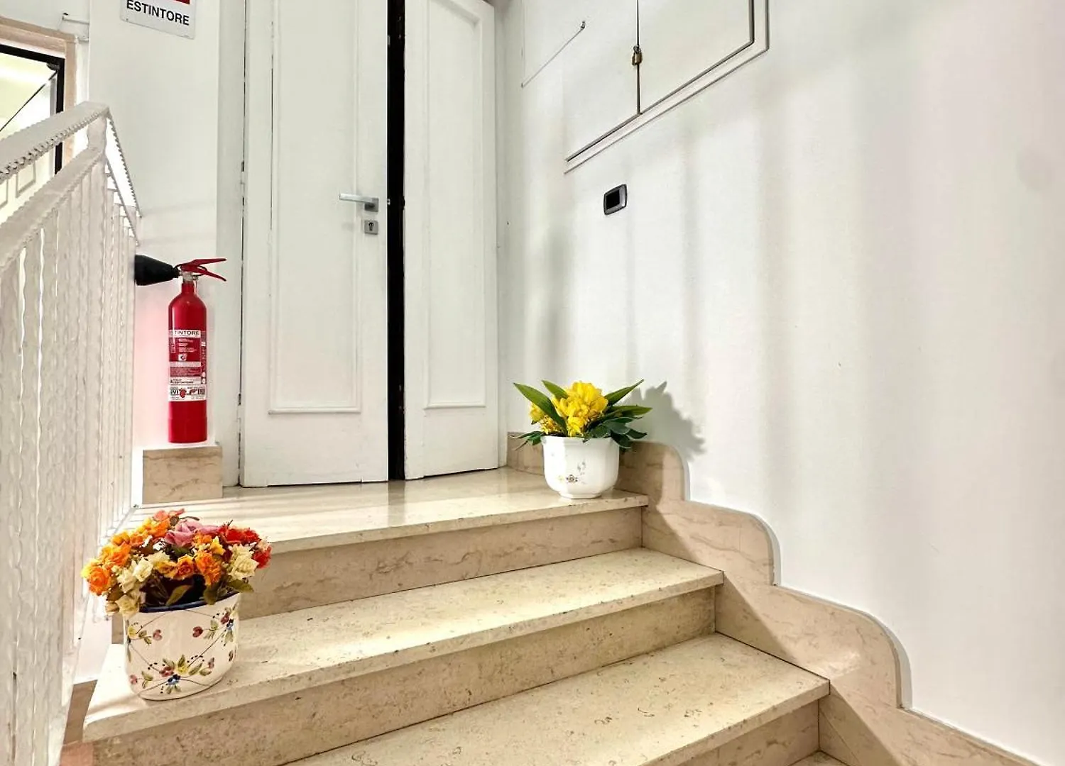 Apartment Napoli Verace House Tribunali 80 Mt Da Via Tribunali